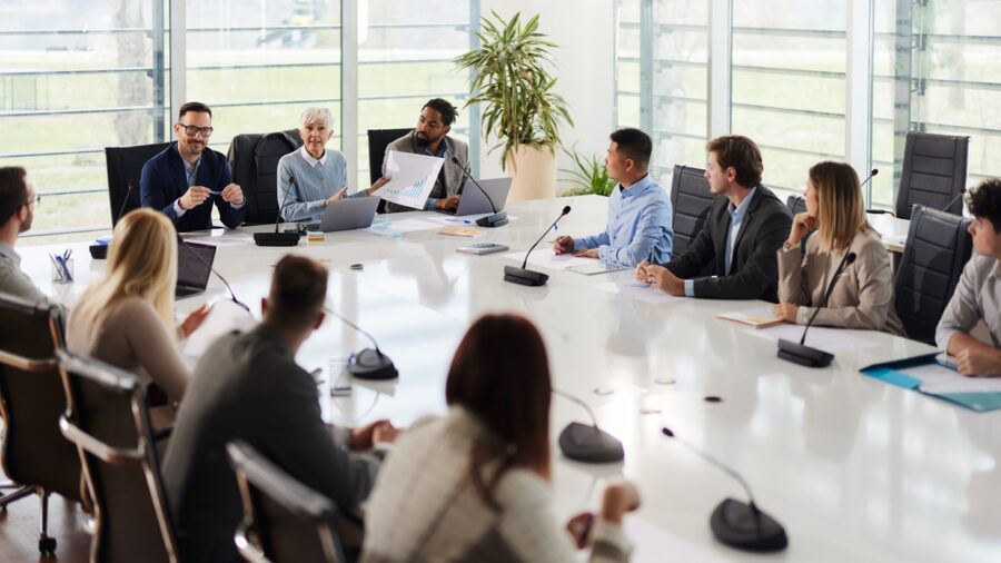 women-cfos-boardroom-behaviour